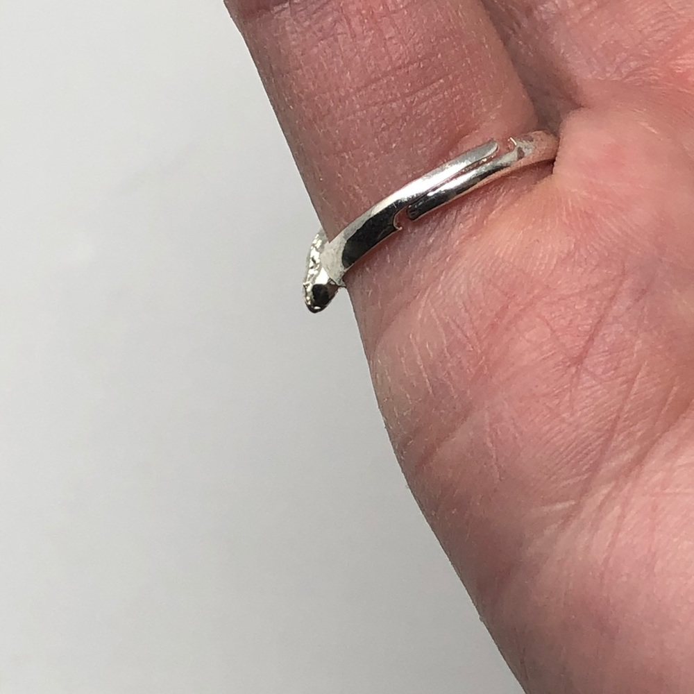 🎈5 for $35! Crystal Pinky Ring - Picture 3 of 6